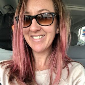 Meet your Posher, Casey